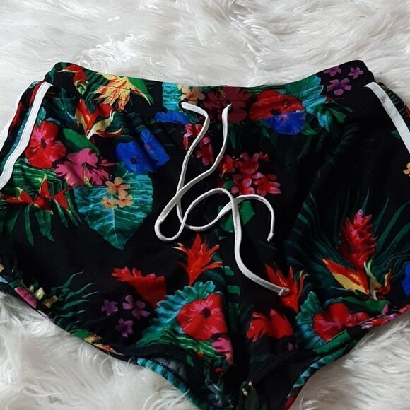 NO BOUNDRIES Cotton  Floral Black ‎  Shorts L11-13 Junior - Picture 3 of 4